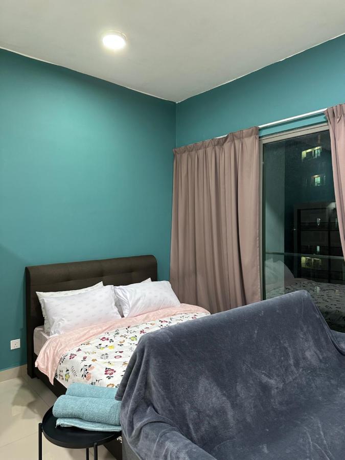 Hideaway At Cybersquare Apartment Сиберджая Екстериор снимка