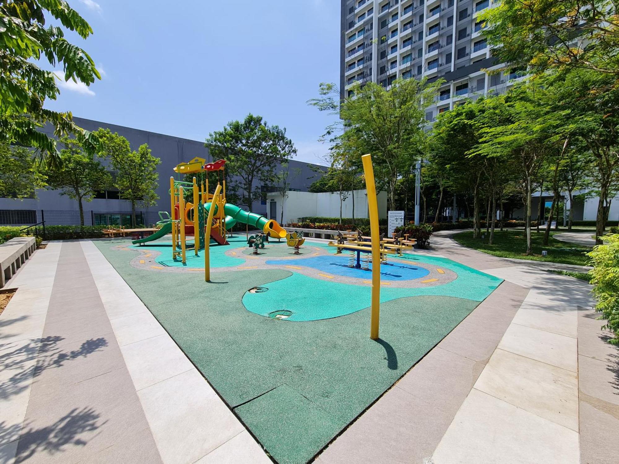 Hideaway At Cybersquare Apartment Сиберджая Екстериор снимка